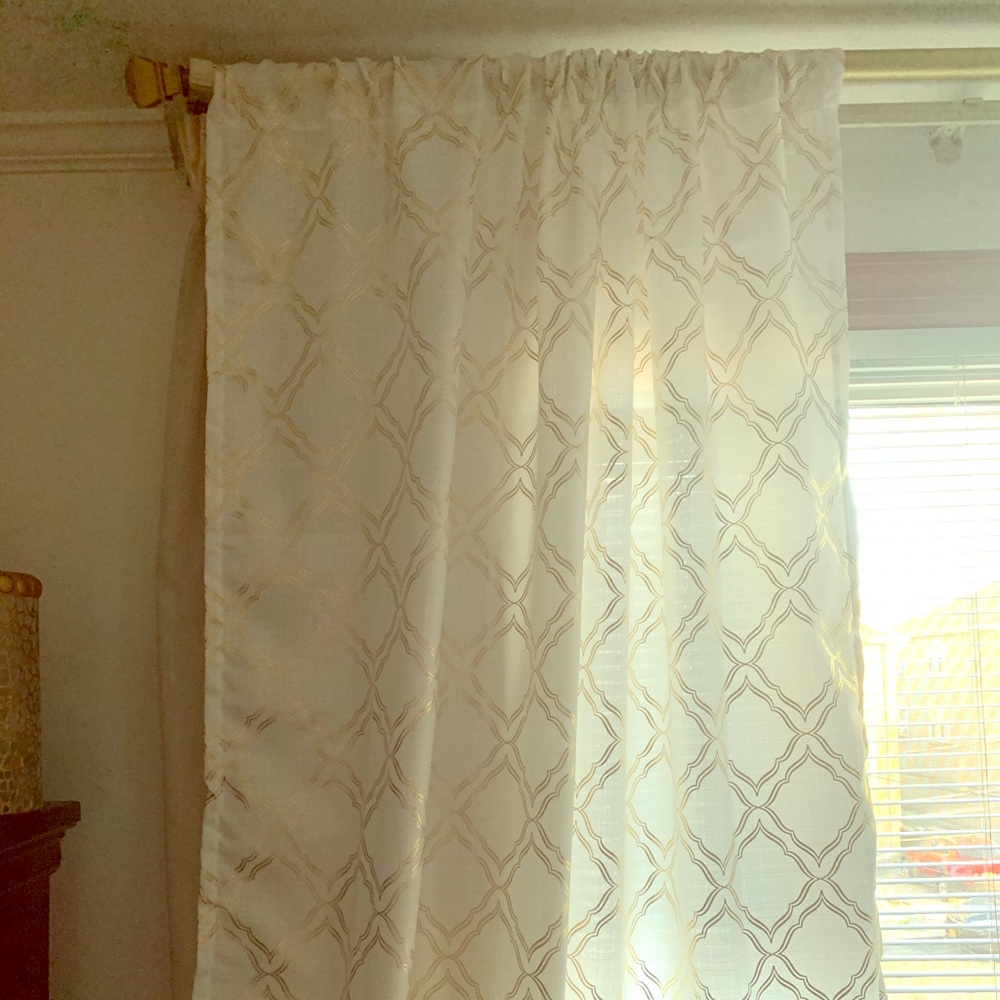 Better Home and Gardens Gold /Beige Curtains